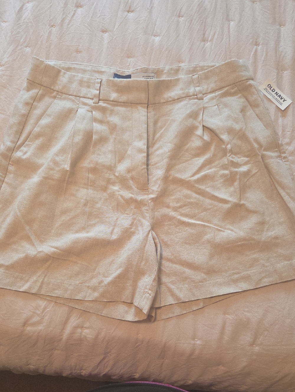 Old Navy Light Cream High-Waist Linen Pleated Shorts